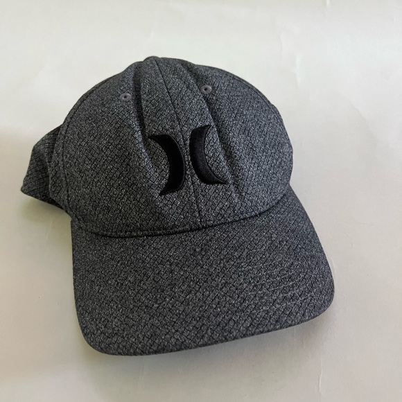 Hurley Breathable Hat - Picture 1 of 3